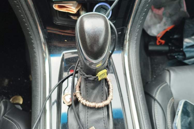 Used Cadillac ATS-L 2016 28T Fashion Edition Gear Lever