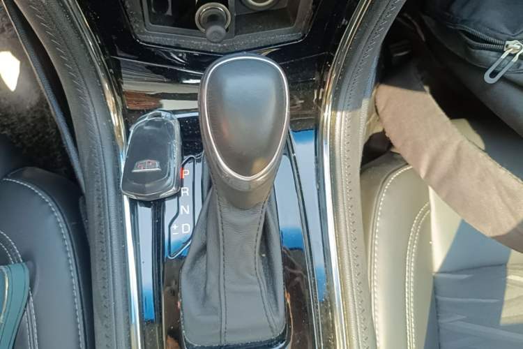 Used Cadillac ATS-L 2016 28T Tech Edition Gear Lever