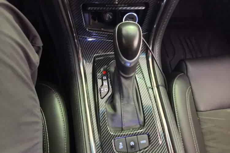Used Cadillac ATS-L 2016 28T Tech Edition Gear Lever