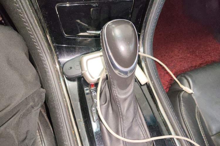 Used Cadillac ATS-L 2016 28T Fashion Edition Gear Lever