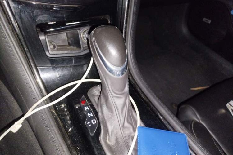 Used Cadillac ATS-L 2016 28T Tech Edition Gear Lever