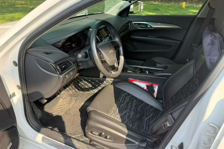 Used Cadillac ATS-L 2016 28T Tech Edition Interior 4