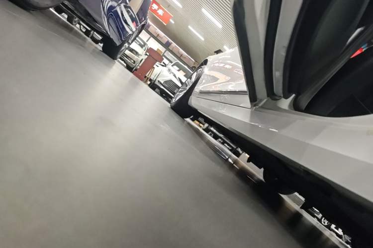 Used Cadillac ATS-L 2016 25T Comfort Model Left Side Sill