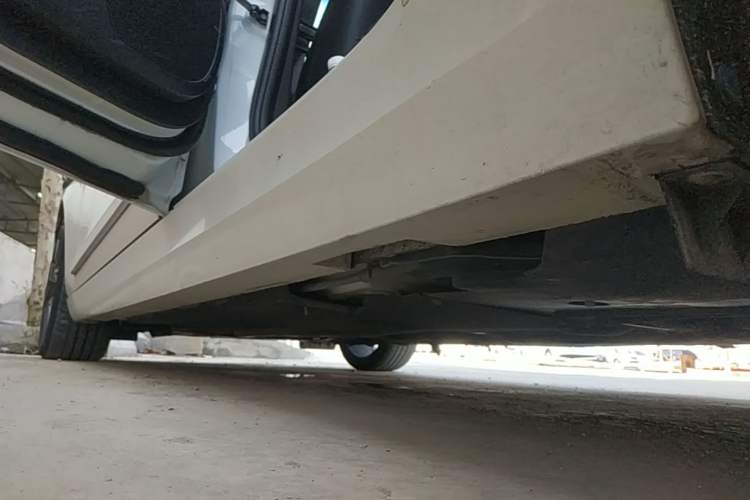 Used Cadillac ATS-L 2016 28T Fashion Edition Left Side Sill