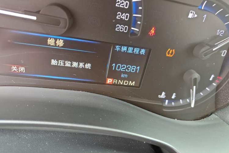 Used Cadillac ATS-L 2016 28T Fashion Edition Odometer Close Up