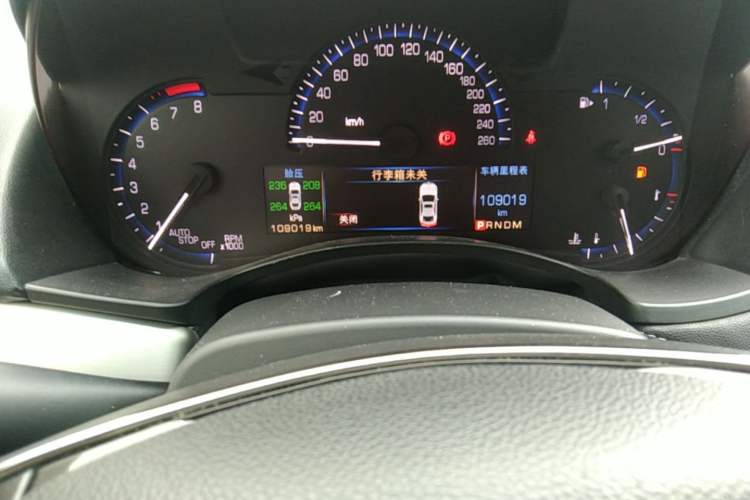 Used Cadillac ATS-L 2016 28T Fashion Edition Odometer Close Up