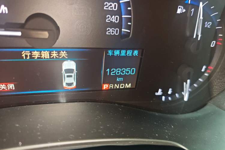 Used Cadillac ATS-L 2016 28T Fashion Edition Odometer Close Up