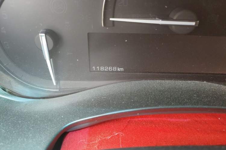Used Cadillac ATS-L 2016 28T Tech Edition Odometer Close Up