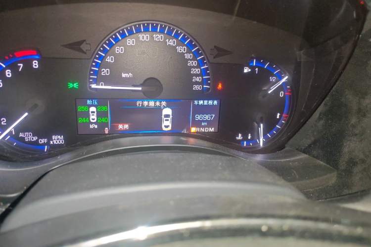 Used Cadillac ATS-L 2016 28T Fashion Edition Odometer Close Up