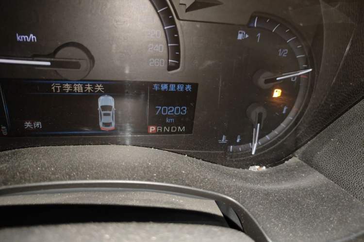 Used Cadillac ATS-L 2016 28T Fashion Edition Odometer Close Up