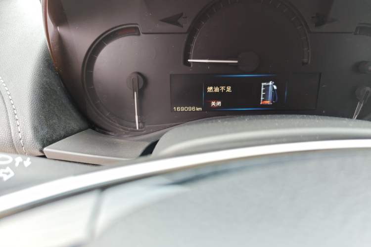 Used Cadillac ATS-L 2016 28T Tech Edition Odometer Close Up