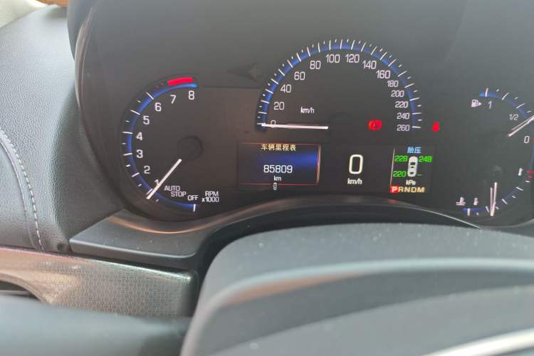 Used Cadillac ATS-L 2016 28T Tech Edition Odometer Close Up