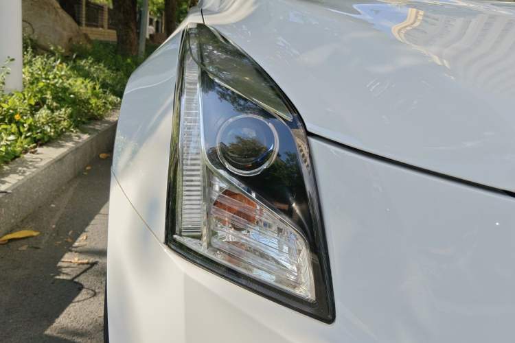 Used Cadillac ATS-L 2016 28T Fashion Edition Right Front Headlight