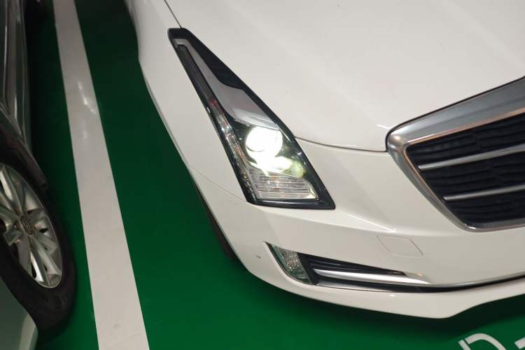 Used Cadillac ATS-L 2016 28T Fashion Edition Right Front Headlight