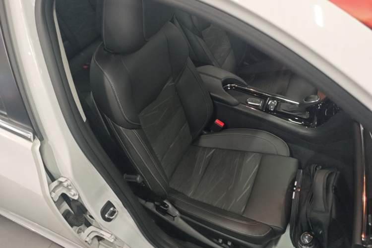 Used Cadillac ATS-L 2016 25T Comfort Model Right Front Seat