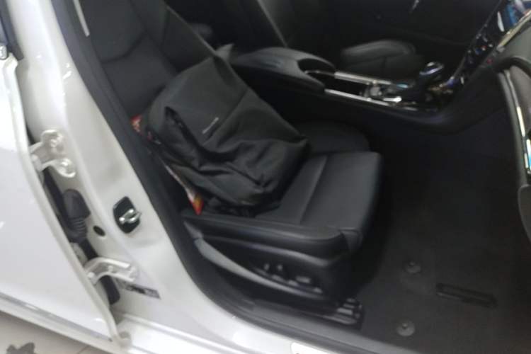 Used Cadillac ATS-L 2016 28T Fashion Edition Right Front Seat