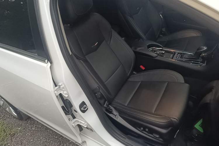 Used Cadillac ATS-L 2016 28T Fashion Edition Right Front Seat