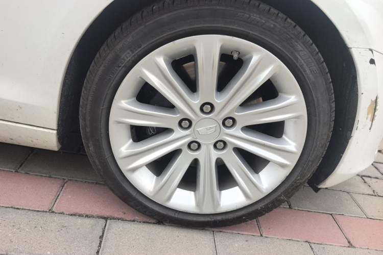Used Cadillac ATS-L 2016 28T Tech Edition Right Front Wheel Hub
