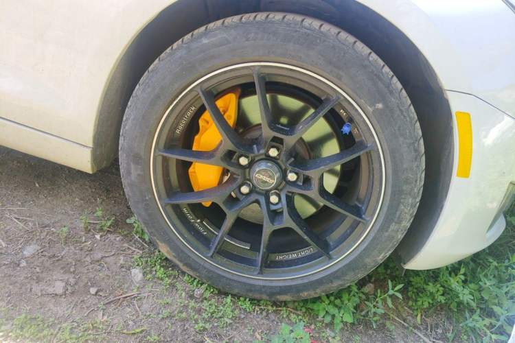 Used Cadillac ATS-L 2016 28T Fashion Edition Right Front Wheel Hub