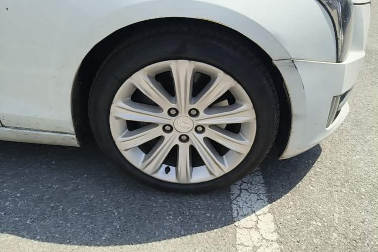 Used Cadillac ATS-L 2016 28T Fashion Edition Right Front Wheel Hub