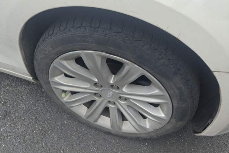 Used Cadillac ATS-L 2016 28T Fashion Edition Right Front Wheel Hub