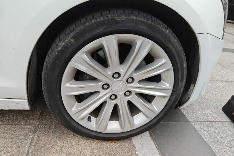 Used Cadillac ATS-L 2016 28T Fashion Edition Right Front Wheel Hub