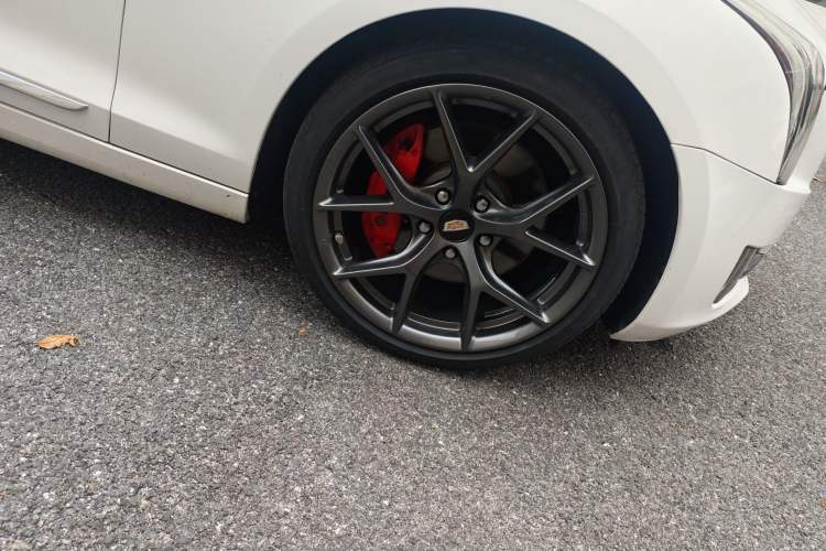 Used Cadillac ATS-L 2016 28T Fashion Edition Right Front Wheel Hub