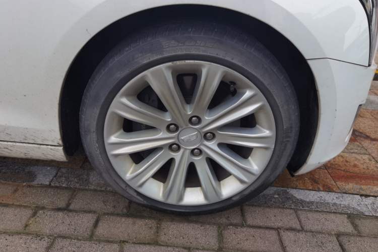 Used Cadillac ATS-L 2016 28T Fashion Edition Right Front Wheel Hub