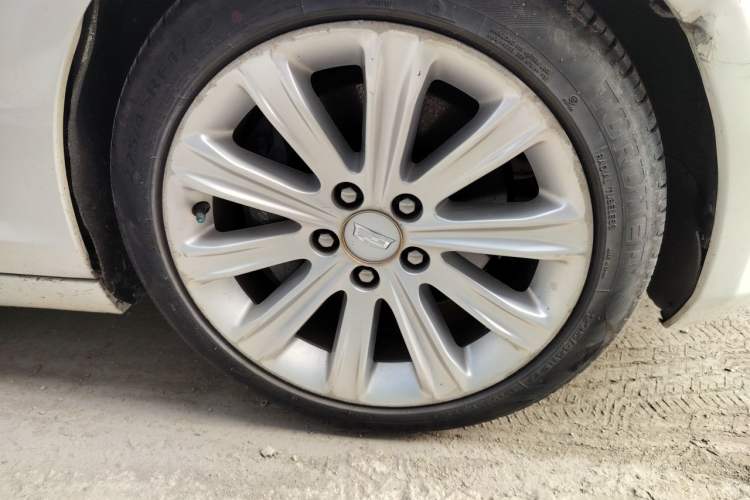 Used Cadillac ATS-L 2016 28T Fashion Edition Right Front Wheel Hub