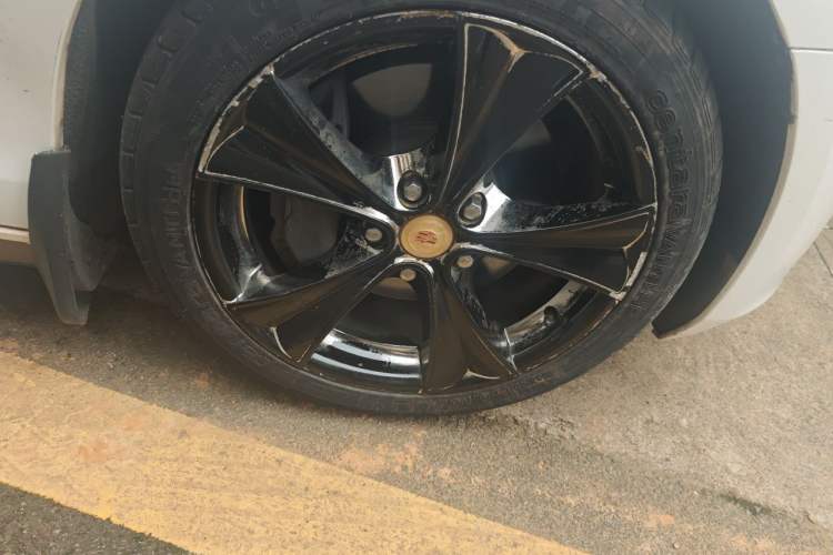 Used Cadillac ATS-L 2016 28T Fashion Edition Right Front Wheel Hub