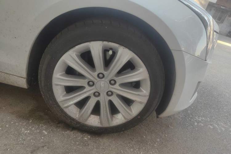 Used Cadillac ATS-L 2016 28T Fashion Edition Right Front Wheel Hub