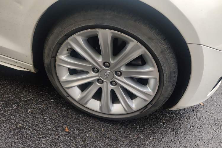 Used Cadillac ATS-L 2016 28T Fashion Edition Right Front Wheel Hub