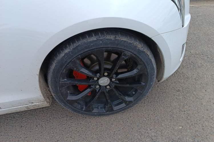 Used Cadillac ATS-L 2016 25T Fashion Edition Right Front Wheel Hub