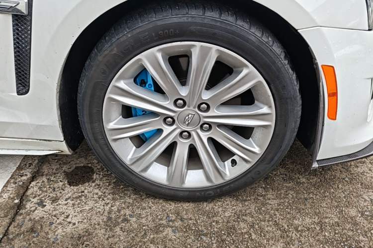 Used Cadillac ATS-L  Right Front Wheel Hub