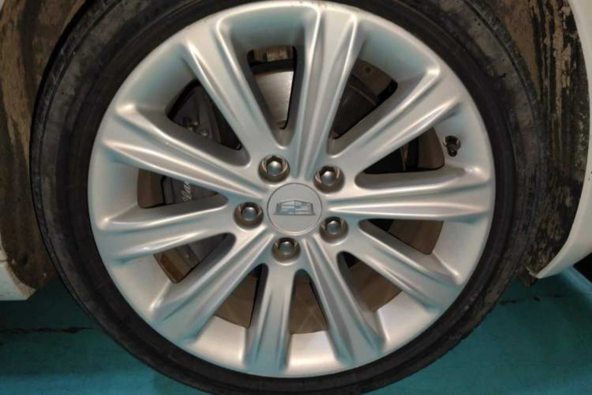 Used Cadillac ATS-L 2016 28T Fashion Edition Right Front Wheel Hub