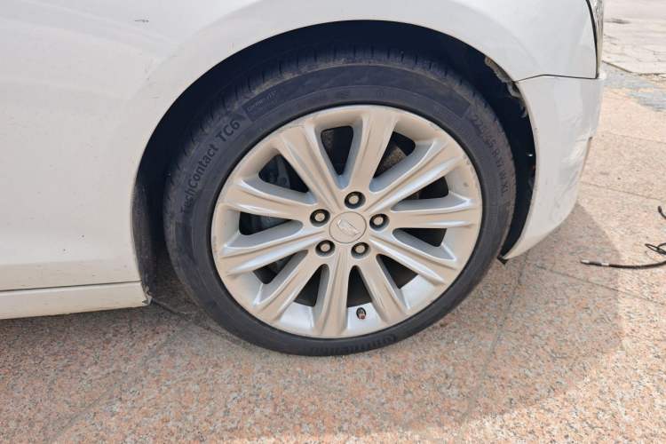 Used Cadillac ATS-L 2016 28T Fashion Edition Right Front Wheel Hub