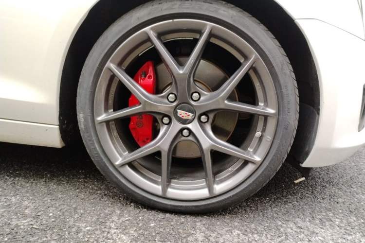 Used Cadillac ATS-L 2016 28T Fashion Edition Right Front Wheel Hub