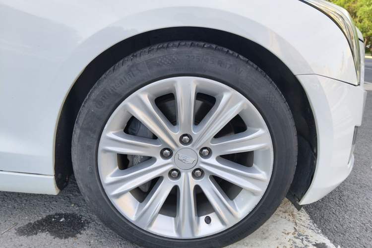 Used Cadillac ATS-L 2016 28T Luxury Version Right Front Wheel Hub