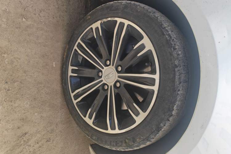 Used Cadillac ATS-L 2016 28T Fashion Edition Right Front Wheel Hub