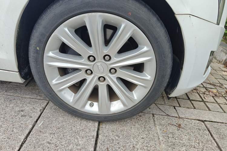 Used Cadillac ATS-L 2016 28T Fashion Edition Right Front Wheel Hub