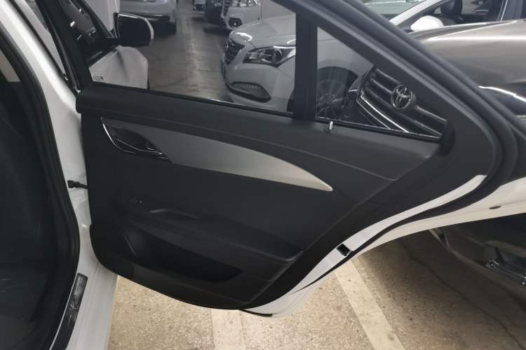 Used Cadillac ATS-L 2016 28T Fashion Edition Right Rear Door Interior