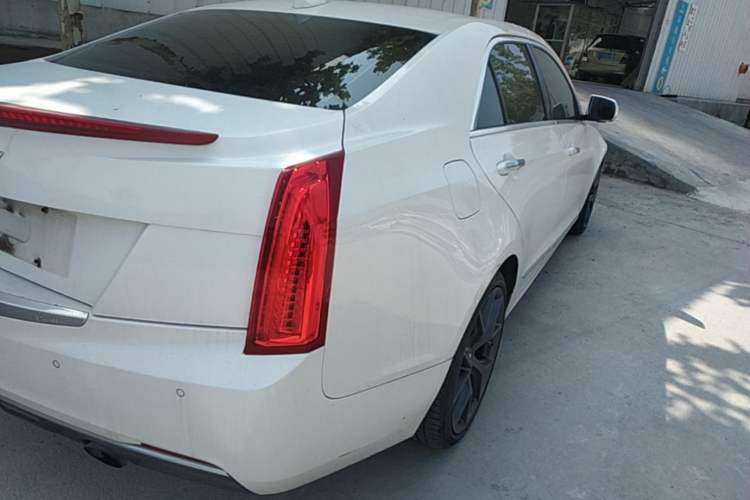Used Cadillac ATS-L 2016 28T Fashion Edition Right Rear Taillight
