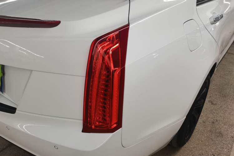 Used Cadillac ATS-L 2016 28T Fashion Edition Right Rear Taillight