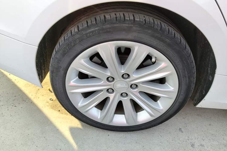 Used Cadillac ATS-L 2016 28T Fashion Edition Right Rear Wheel Hub