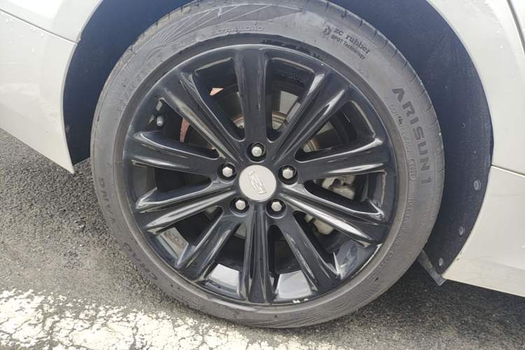 Used Cadillac ATS-L 2016 28T Tech Edition Right Rear Wheel Hub