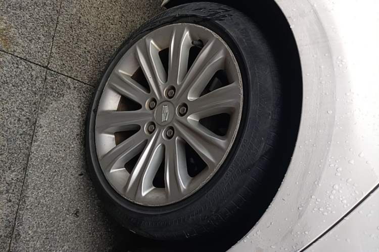 Used Cadillac ATS-L 2016 28T Fashion Edition Right Rear Wheel Hub