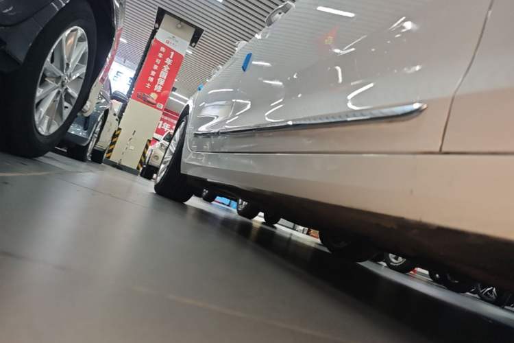 Used Cadillac ATS-L 2016 25T Comfort Model Right Side Sill