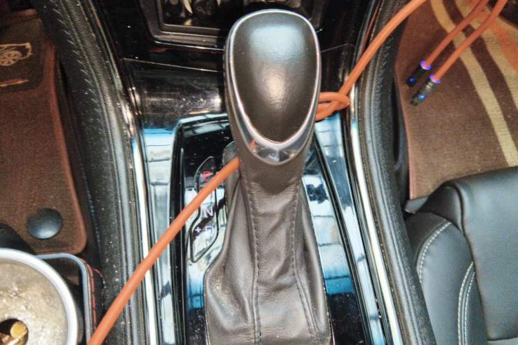 Used Cadillac ATS-L 2016 28T Elite Edition Gear Lever
