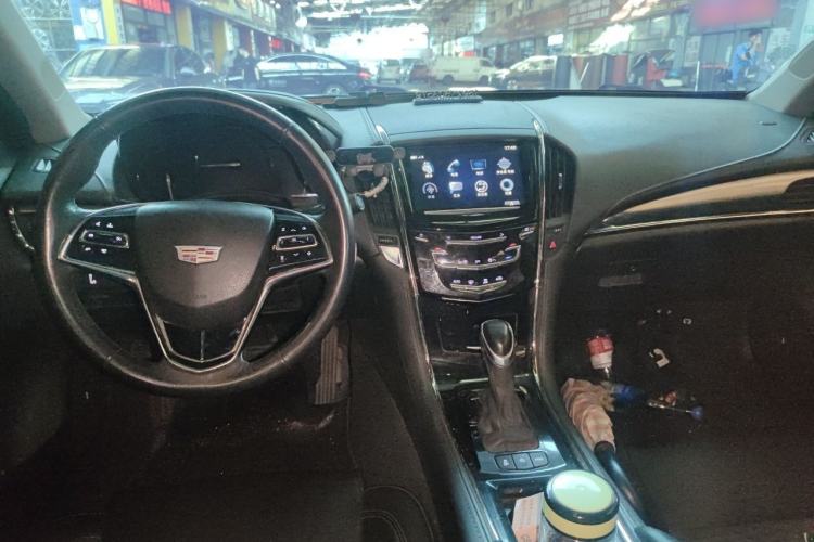 Used Cadillac ATS-L 2017 28T Tech Edition Center Console