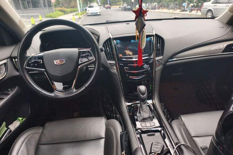 Used Cadillac ATS-L 2017 28T Fashion Edition Center Console